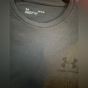 UA dri-fit shirt size L